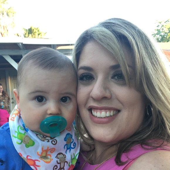 Meet your Posher, Alexis - Picture 1 of 1